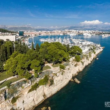 アパート Dalmatinos Znjan