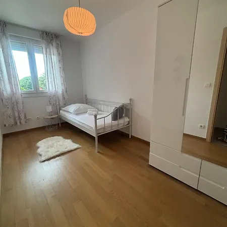 Apartamento Dalmatinos Znjan