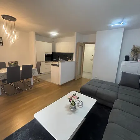 Dalmatinos Znjan דירה ספליט